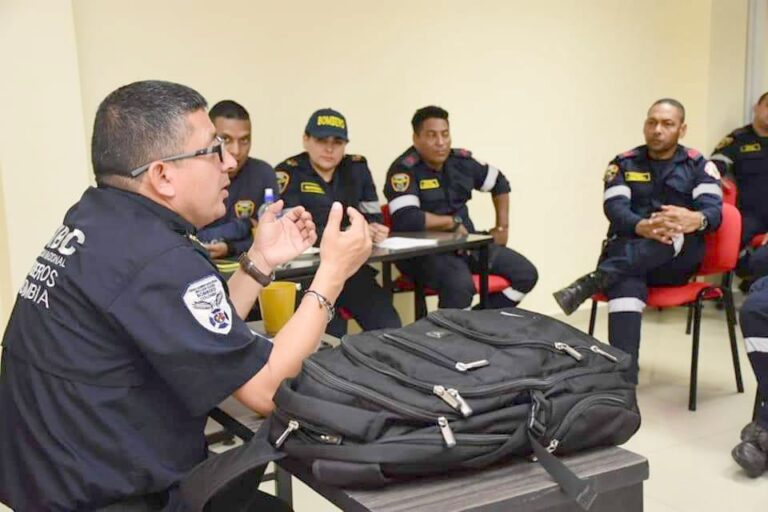 Bomberos de Valledupar recibieron kit de bioseguridad