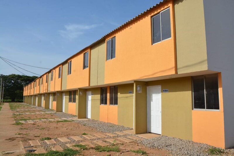 Esta urbanización abierta ubicada entre la carrera 5 y calle 47 del barrio los Milagros, consta de 528 viviendas bifamiliares.
Foto: Archivo particular