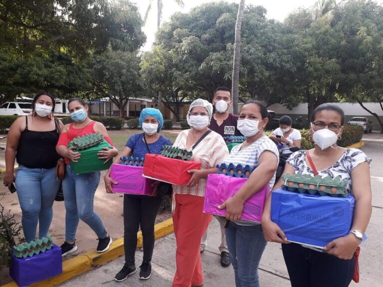 Lideran campaña solidaria para personal sanitario que fue despedido del hospital RPL