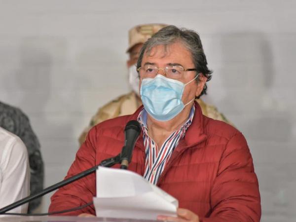El Ministro de Defensa Carlos Holmes Trujillo estuvo el fin de semana en Minca (Magdalena) y Pueblo Bello (Cesar). Foto: Ministerio de Defensa