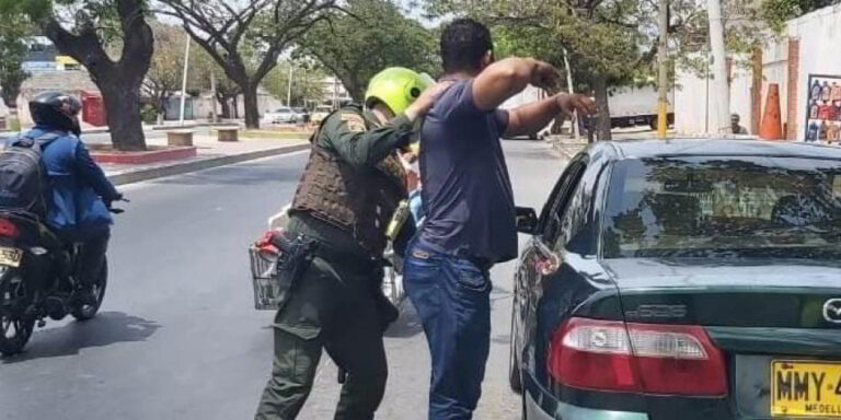 Los controles se la Policía se mantienen en varios sectores de la ciudad. Foto: Prensa Policía del Cesar