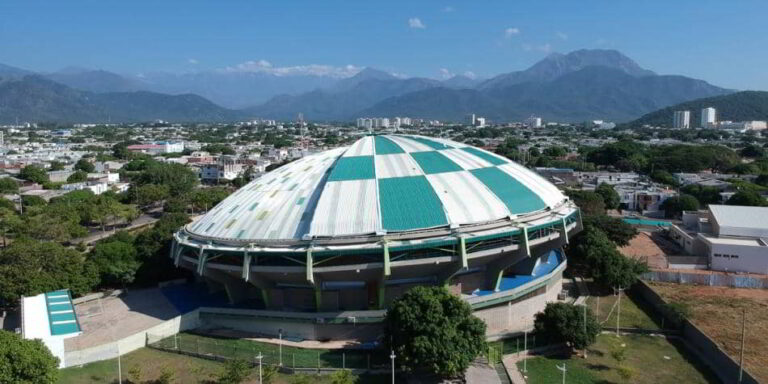 Coliseo Municipal Julio Monsalvo Castilla, uno de los escenarios donde se realizarán los juegos deportivos. Tiene un área de 20 mil metros cuadrados y una capacidad para 8 mil personas. Foto: Juegos Bolivarianos de Valledupar