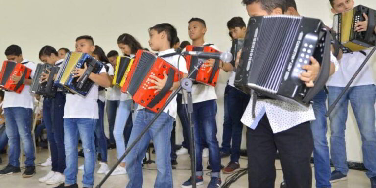 Acordeones y cajas para niños de Valledupar FOTO: Escuela de acordeones de Valledupar